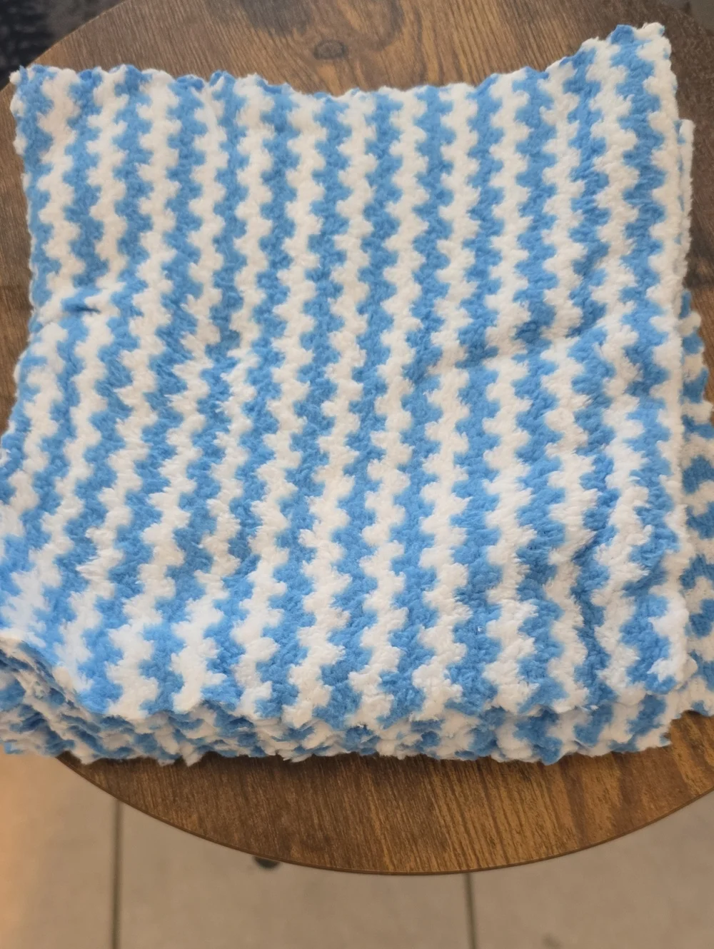 Blue and White Microfiber Cleaning Cloth - Premium Kitchen Tool
